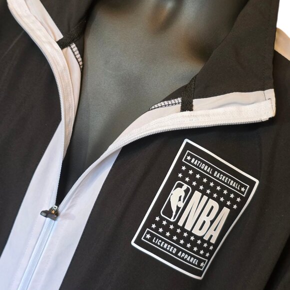 LNWOT - Men's NBA Licensed Apparel Upswing  Lightweight Jacket Windbreaker sz XL - Picture 3 of 7